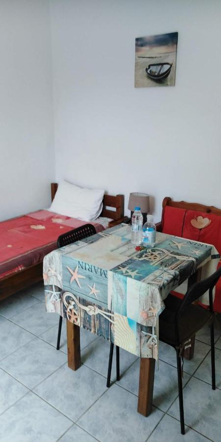 Tony'S Apartments Agios Georgios  Eksteriør billede