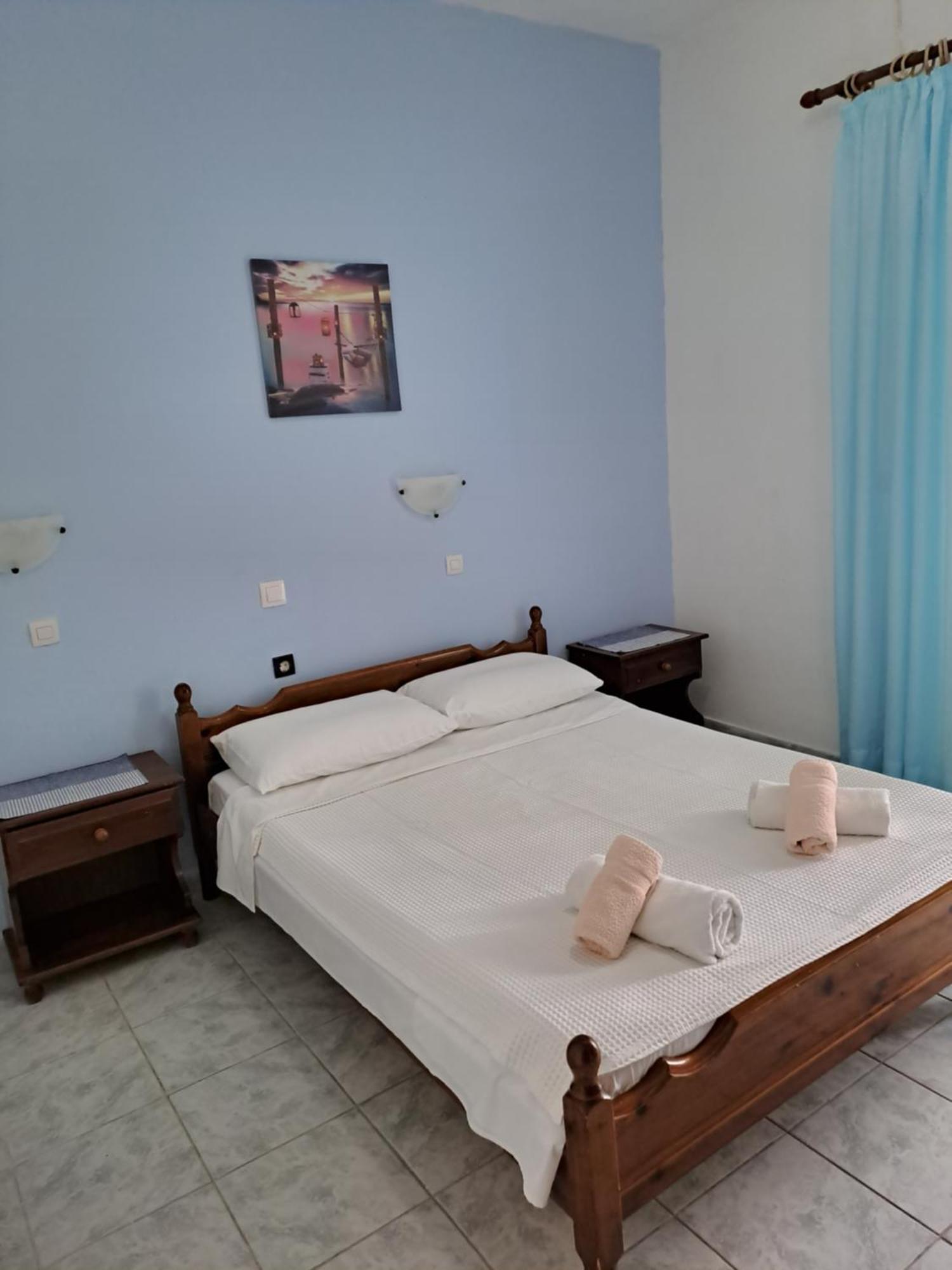 Tony'S Apartments Agios Georgios  Eksteriør billede