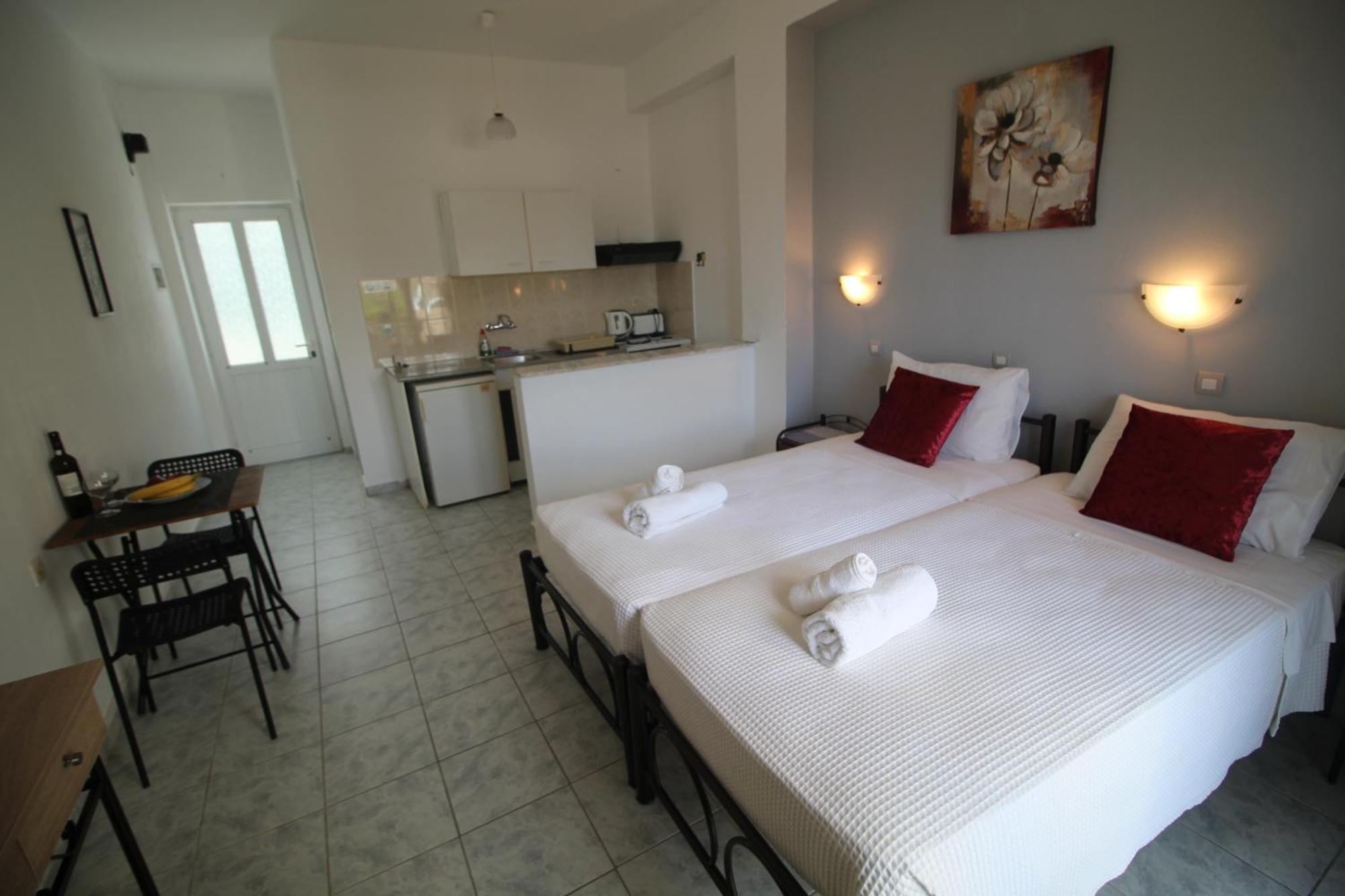Tony'S Apartments Agios Georgios  Eksteriør billede