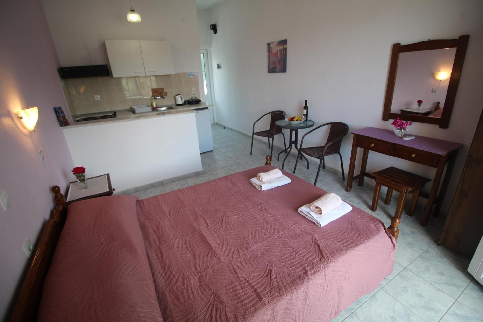Tony'S Apartments Agios Georgios  Eksteriør billede