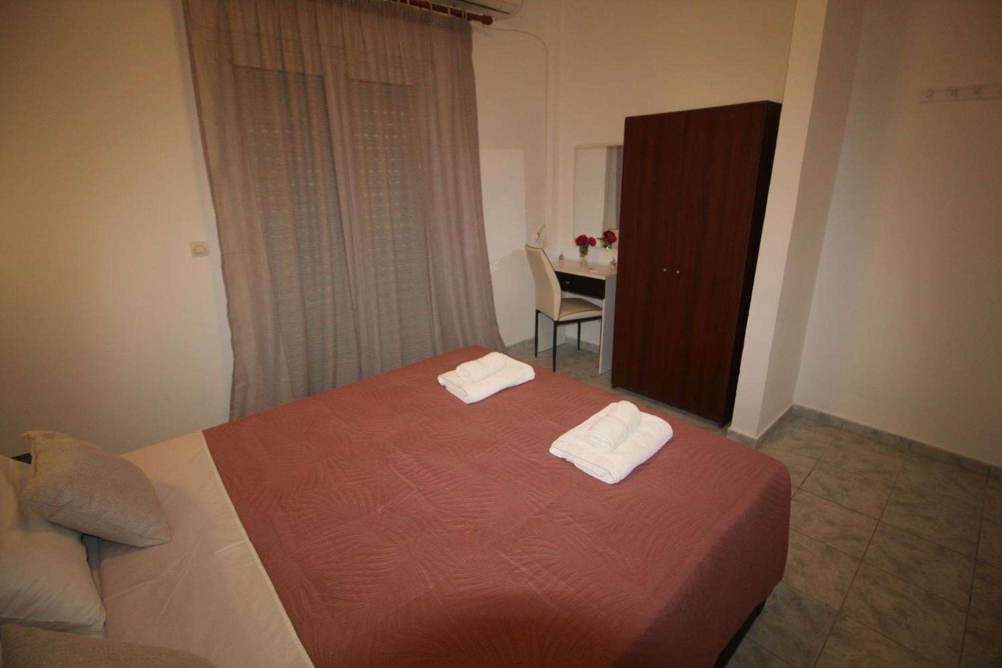 Tony'S Apartments Agios Georgios  Eksteriør billede
