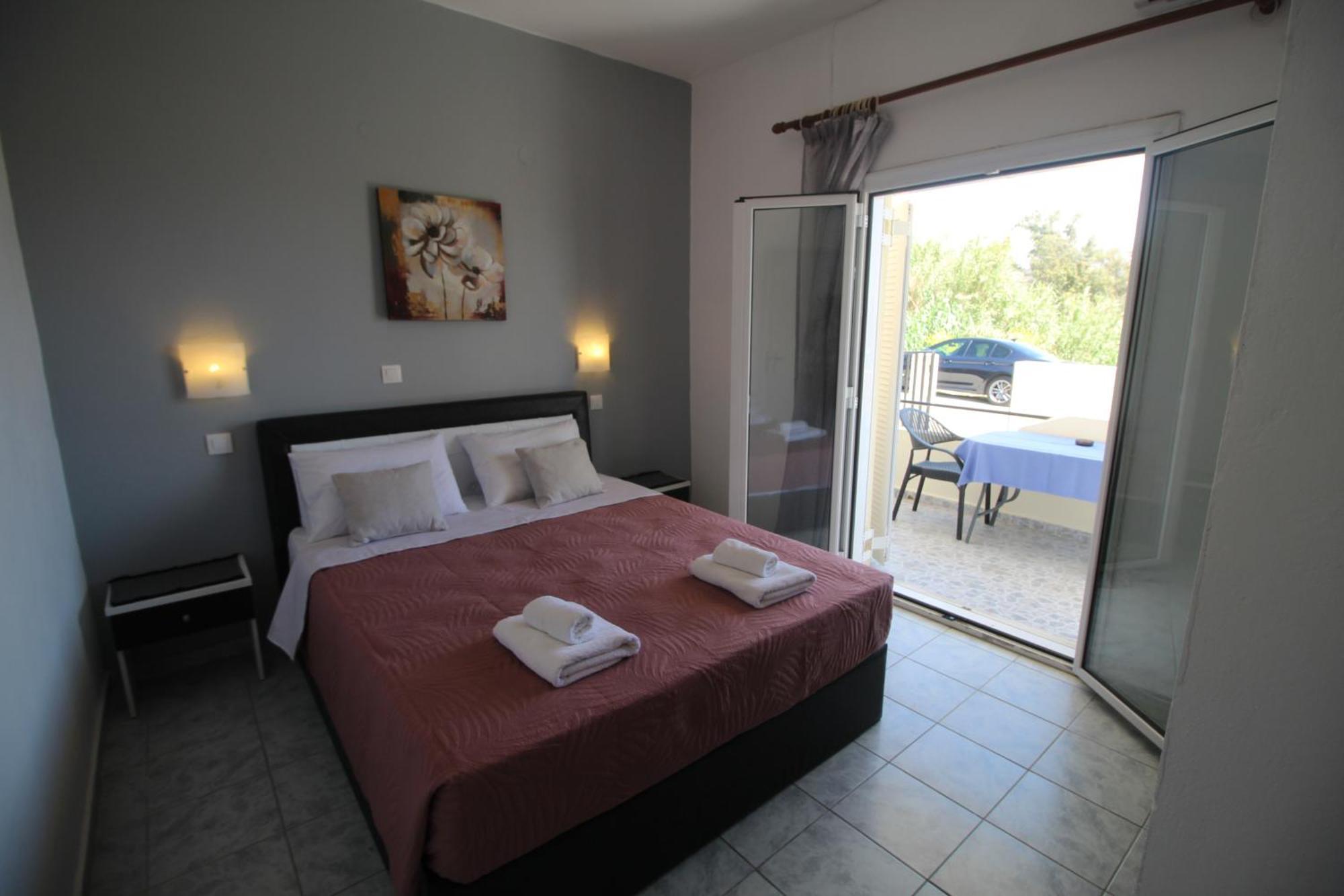 Tony'S Apartments Agios Georgios  Eksteriør billede