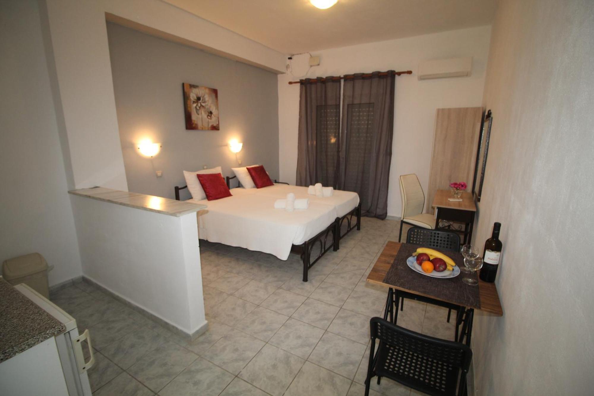 Tony'S Apartments Agios Georgios  Eksteriør billede