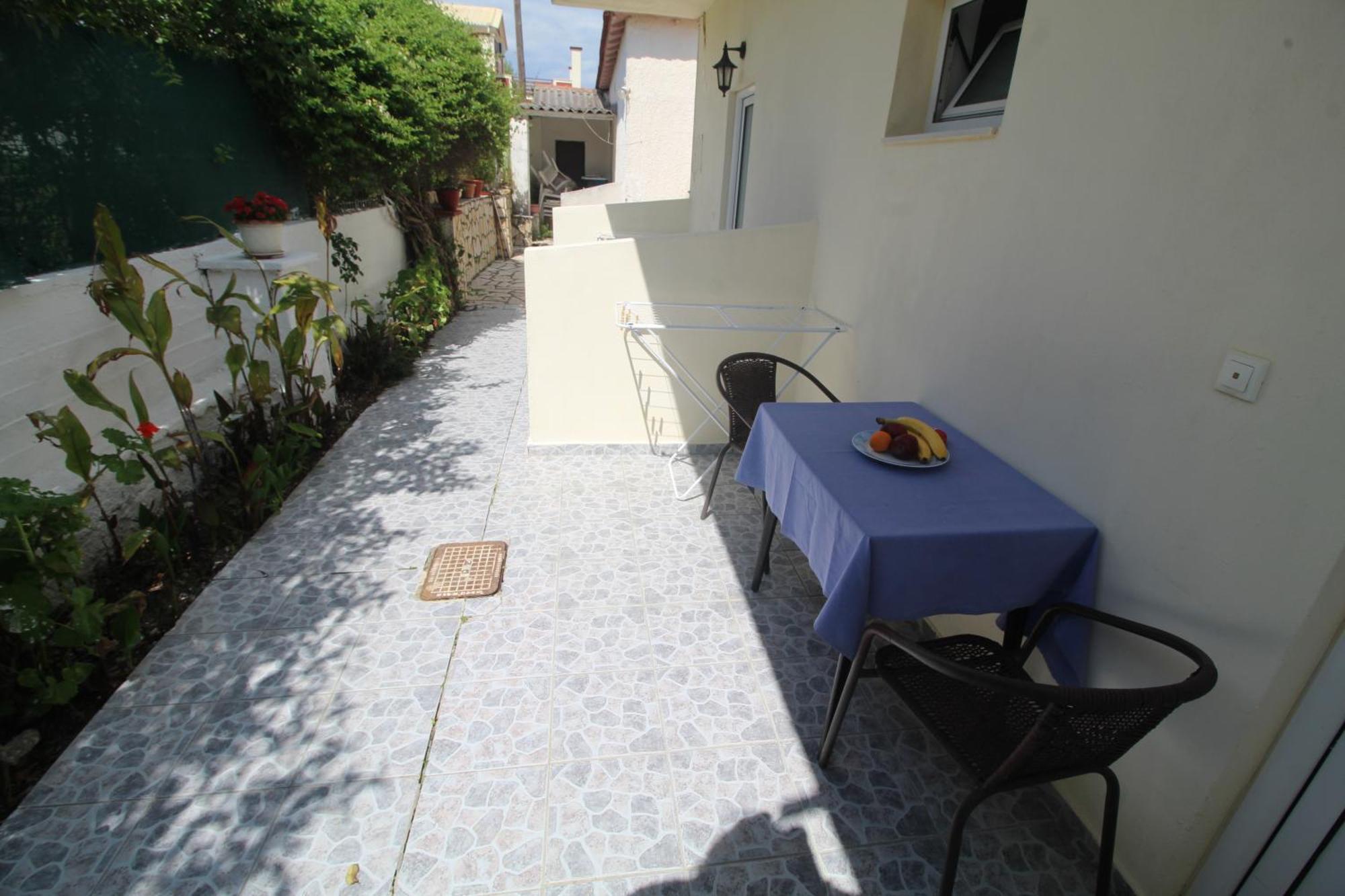 Tony'S Apartments Agios Georgios  Eksteriør billede